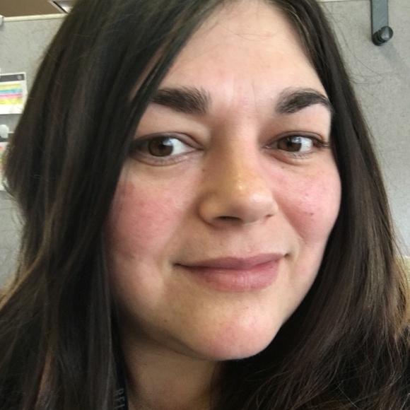 Meet your Posher, Aleina & Dennis - Picture 2 of 6